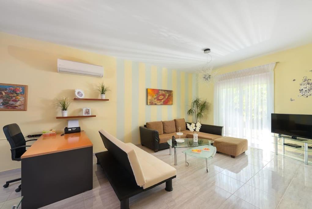 Greek Style Ground Floor Apartment & Pool Ялиссос Экстерьер фото